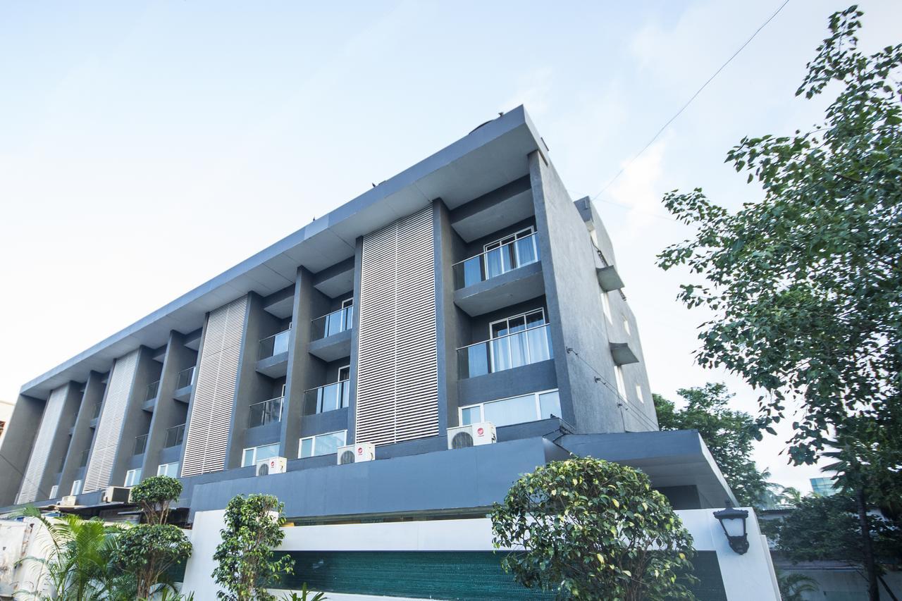 Oyo Townhouse 16 International Airport Hotel Mumbai Bagian luar foto